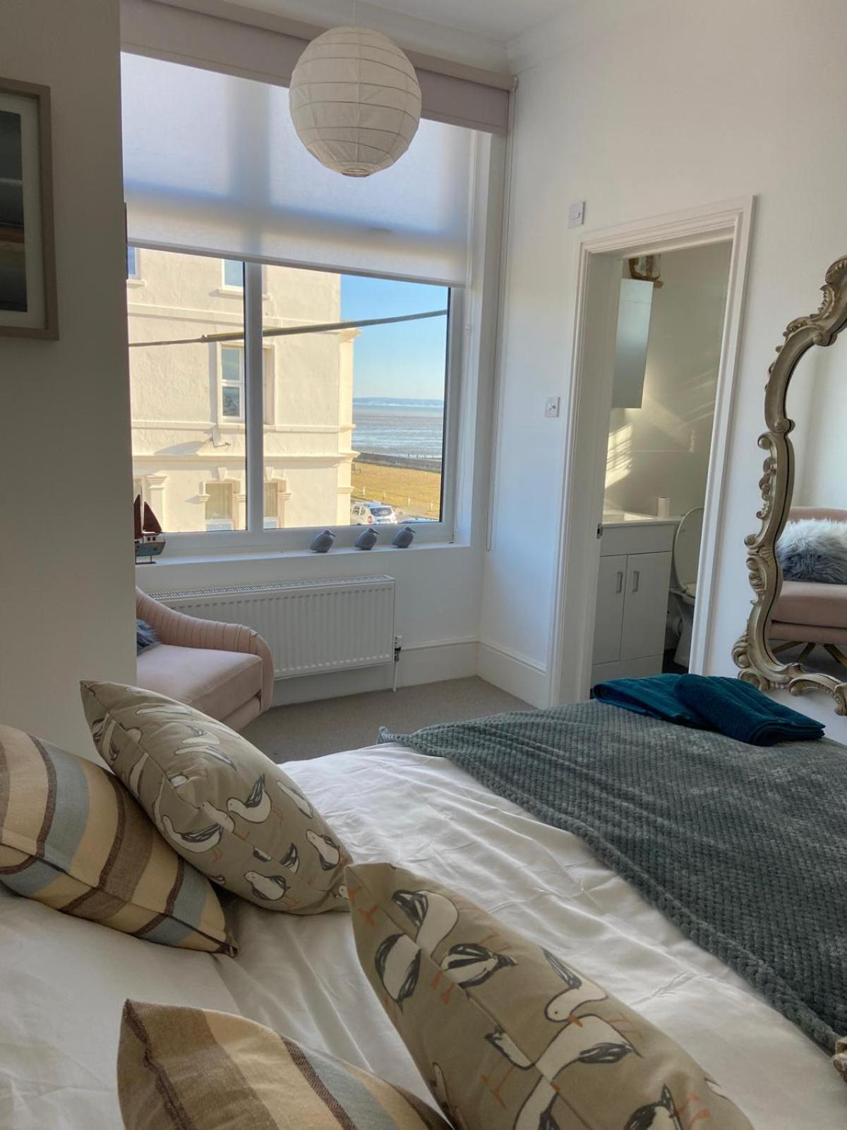 Stunning 2 Bed Apartment With Sea Views Littlestone-on-Sea Екстер'єр фото